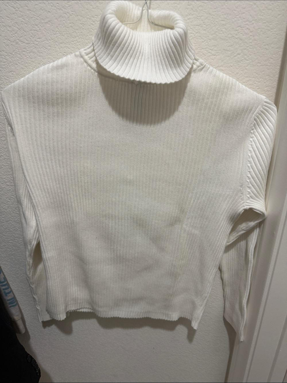 Mendocino White Ribbed Turtleneck Sweater